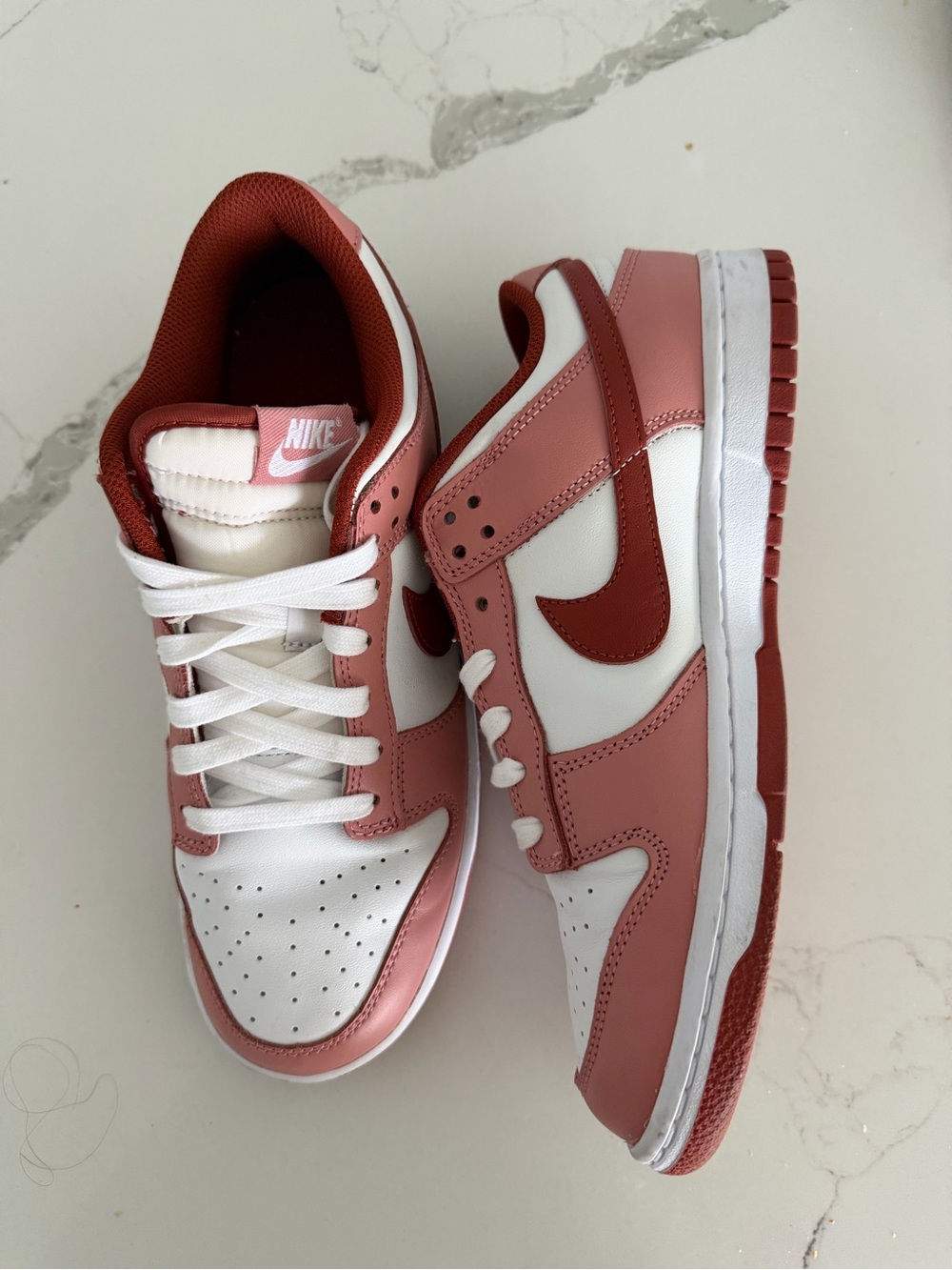 Nike Low-Top Sneakers in Rust Red and White